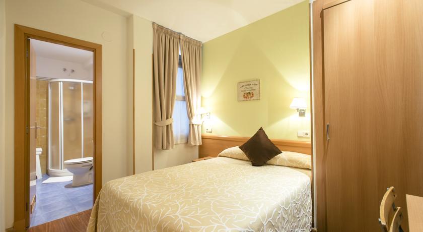 Pension Nuevas Artes San Sebastian Room photo